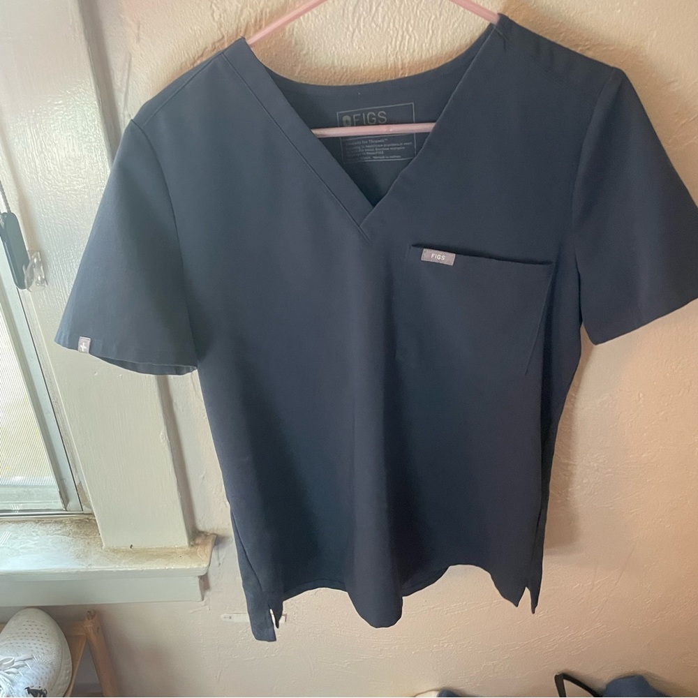 FIGS Catarina scrub top night sky